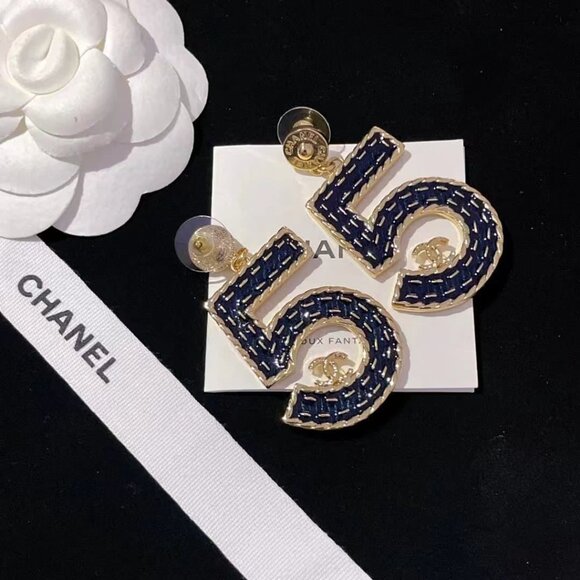 🤓🌛Model Name - CHANEL CC Handmade Gold Coin Denim Filigree Pendant 5 Earrings - Picture 3 of 6